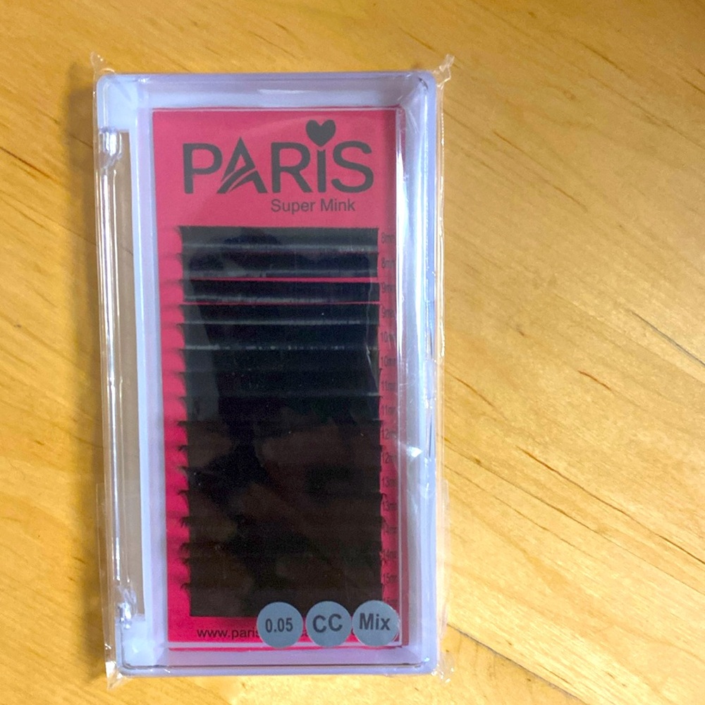 Paris eyelash extensions